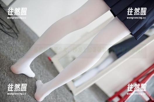 森萝财团 - 私房旗袍美少女，沙发上的吸吸欢乐合集等你来撩！