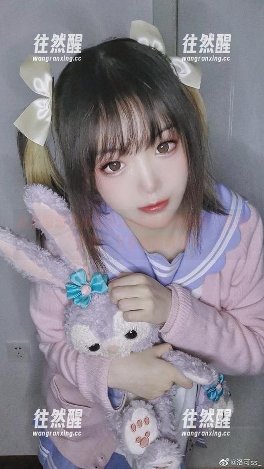 洛可ss 最新图册秀出洛可ss的体操服神奇:这种“优雅”只有她能做到…