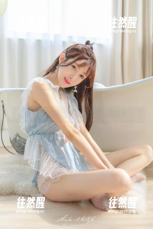 王羽杉 王羽杉白裙私拍合集:无意间的优雅碰撞