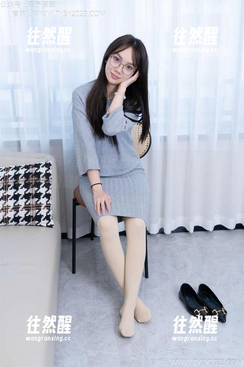 甜予摄影 - 说好的无圣光，思思的裸足图包把我的底线又提高了，内心os：这也太真实了吧。