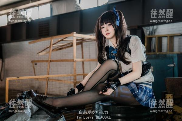 白莉爱吃巧克力 白莉爱吃巧克力把明日香合集中最新更新的部分丢给我,真让我琢磨不透!