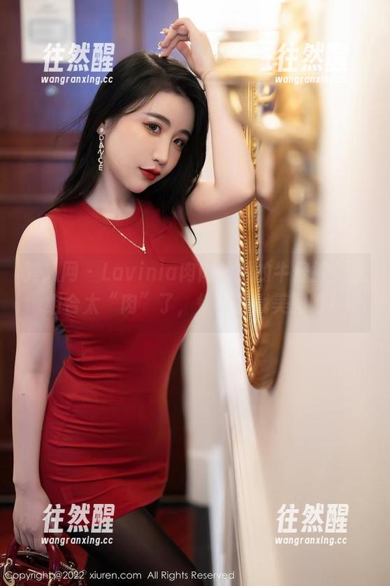 秀人网-Lavinia肉肉 秀人网 - Lavinia肉肉和她的牛仔裤,这组合太“肉”了,快来下载美图吧!