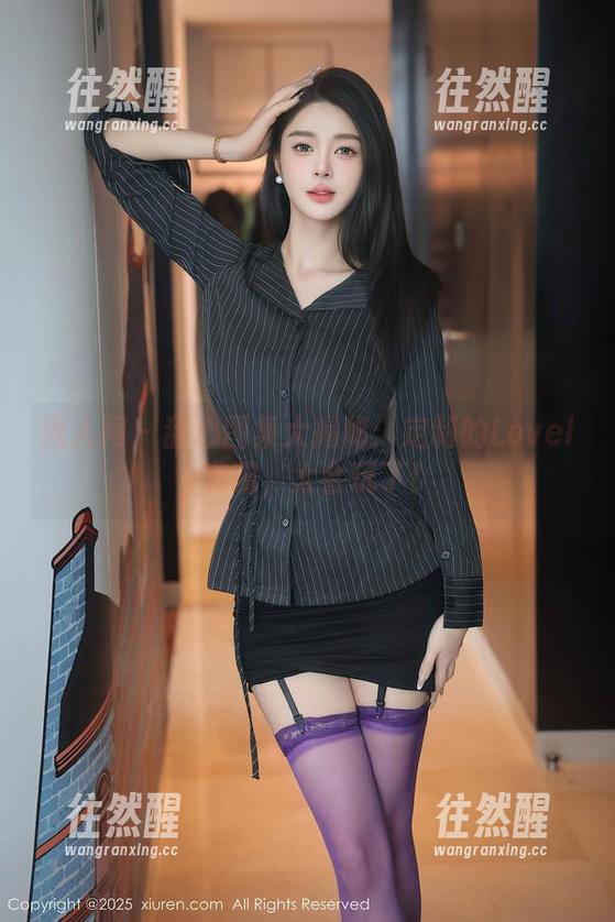 秀人网-Lovely璐璐 秀人网 - 甜心图集大揭秘:定制的Lovely璐璐,太会玩了!