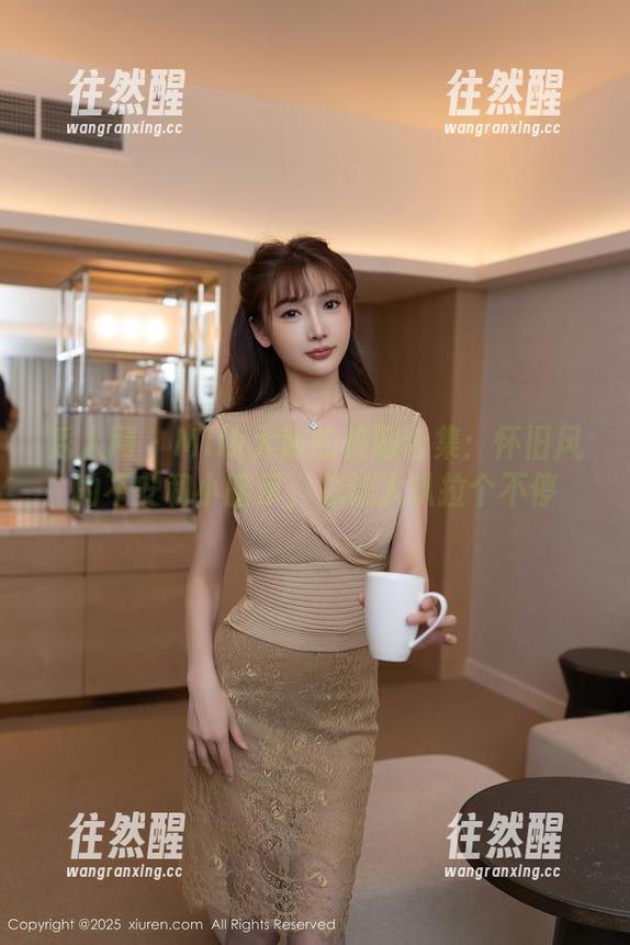 秀人网-Milk大萌 秀人网 - Milk大萌的校服合集:怀旧风的不安和小暗示,总让人扒拉个不停