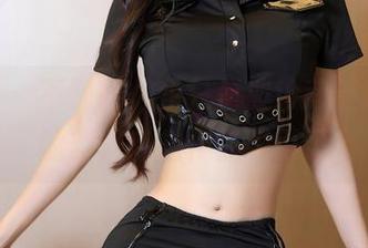 秀人网 – 不要问，我只是被徐莉芝Booty的空姐私拍作品吸引了
