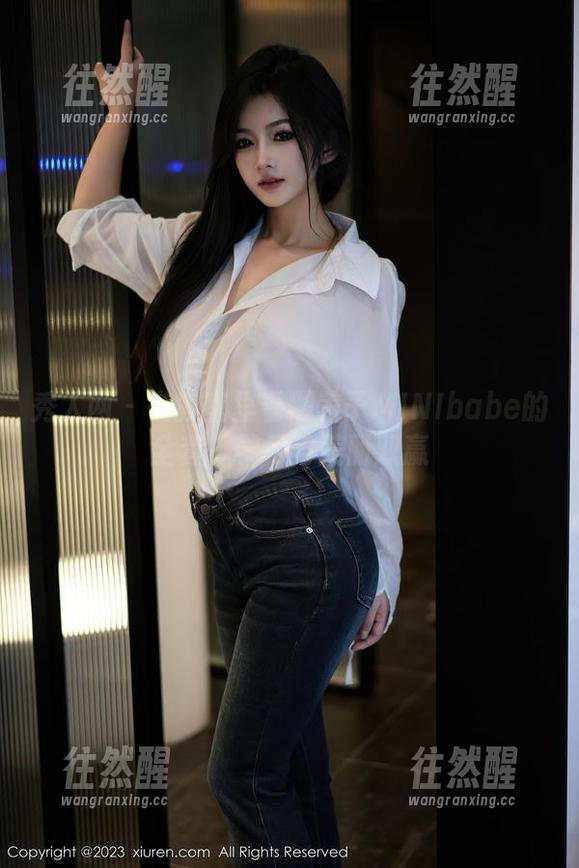 秀人网-糯美子MINIbabe 秀人网 - 在教室里看糯美子MINIbabe的全套,学习与美丽双赢