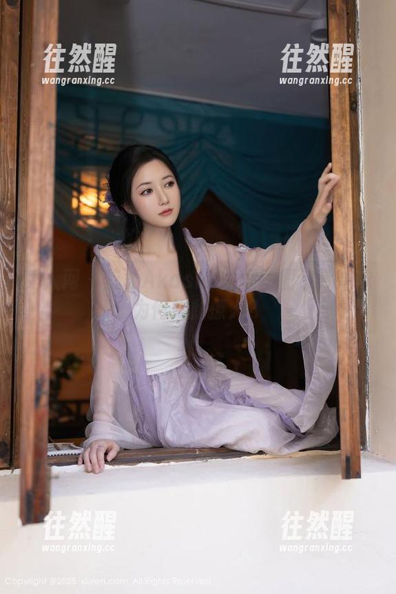 秀人网-蓝夏Akasha 秀人网 - 蓝夏Akasha的私拍图包:妹妹为何如此撩人?