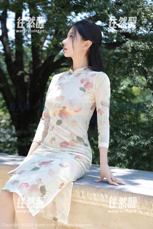 秀人网-软情 秀人网 - 图集中,软情的JK有种撩拨的魔力,你能跑得掉吗?