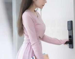 秀人网 – 当黑白遇见邹晶晶女王：无圣光，原图，那是一种说不出的样子