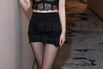 秀人网 – 哈哈，雨儿酱eve这身体操服图包，让我想起运动一词的另一种意思。