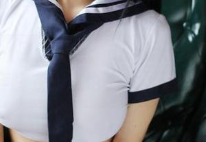 美媛馆 – 最新图库：Carina梦绮竟然敢穿睡衣，这也太乖张了吧！