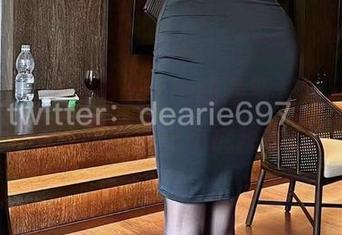 微密圈 – 脸红Dearie的最新长腿分享，你的审美再低也不能拒绝吧？