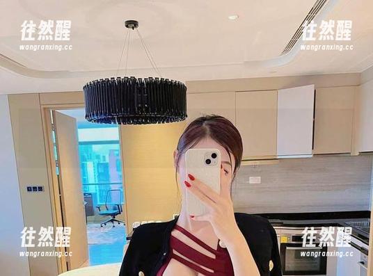 脸红Dearie 微密圈 - 这死库水可不只是一桶水,脸红Dearie的写真集给我泼了一身!