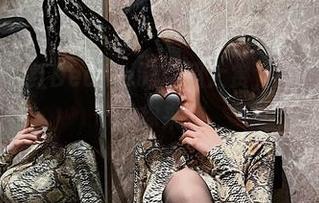 微密圈 – 脸红Dearie制服照大赏，超多资源在线等你来挖