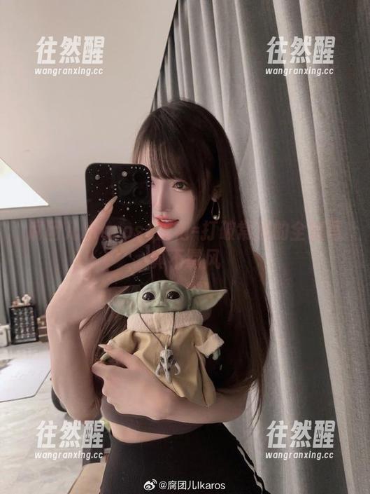 腐团儿Ikaros 腐团儿Ikaros+旗袍=打破常规的全套写真不羁风
