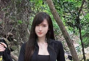 沉迷于原图，腐团儿Ikaros的“碧蓝航线”让人懵圈——这身姿、这气场，随便抓拍都是大片。