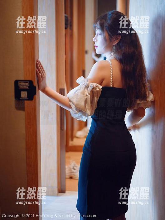 花漾show - 艾栗栗栗栗栗栗吖的灰丝写真：细腻与大胆的碰撞