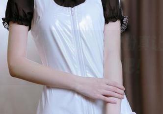 高清礼服,许岚LAN这身打扮真让人眼前一亮,分享给大家吧!