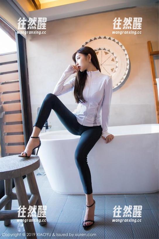 语画界-小尤奈 语画界 - 小尤奈的夏天,图库里的微风轻拂。