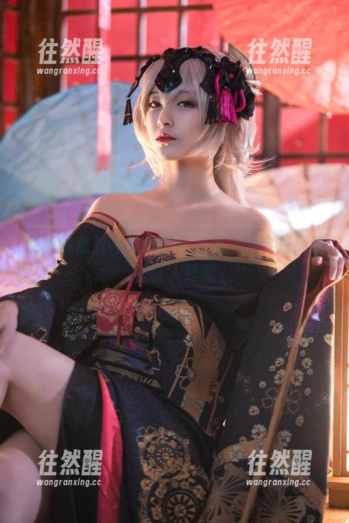 铁板烧鬼舞w 铁板烧鬼舞w的泳装作品集,确实是高清到让人眯眼