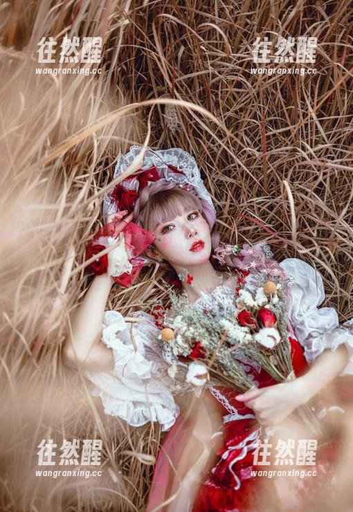 阿包也是兔娘 阿包也是兔娘的高清图库:自信穿着泳装,在花园里和小鸟们打个招呼!