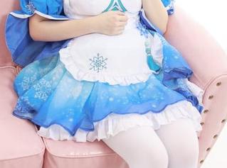 原图来啦！雪晴嘟嘟的圣诞节在白雪里，我说特意留下点好印象。