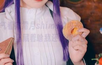 一口气看完霜月shimo的内衣全集,原图里藏着啥我还没想明白